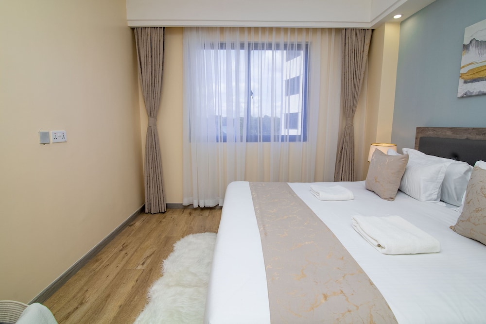 Amani Suite by Homes By Della view 3
