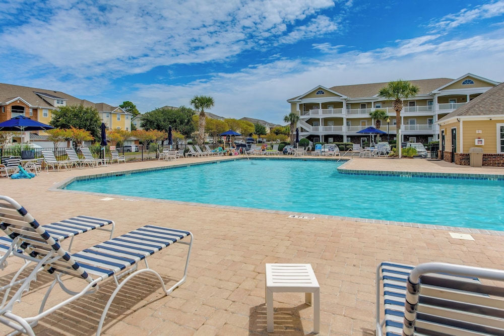 Condo w/ Golf Course View in Barefoot Resort!