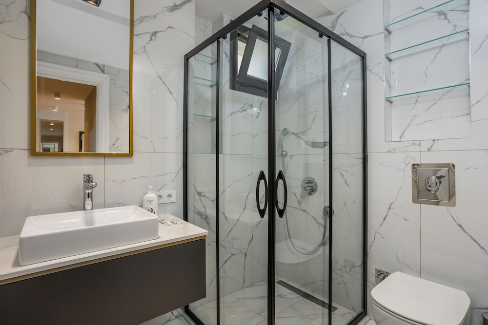 Luxury Garden Suites
