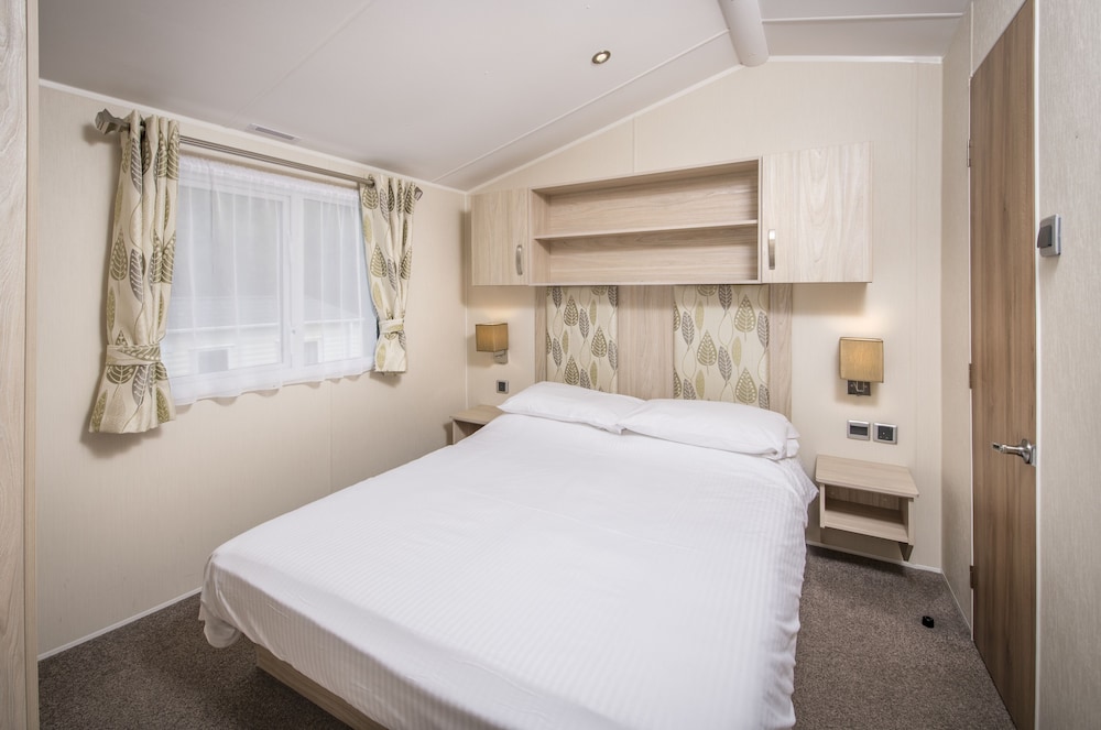 Looe Vacations - Killigarth Manor Holiday Park - Property Image 2