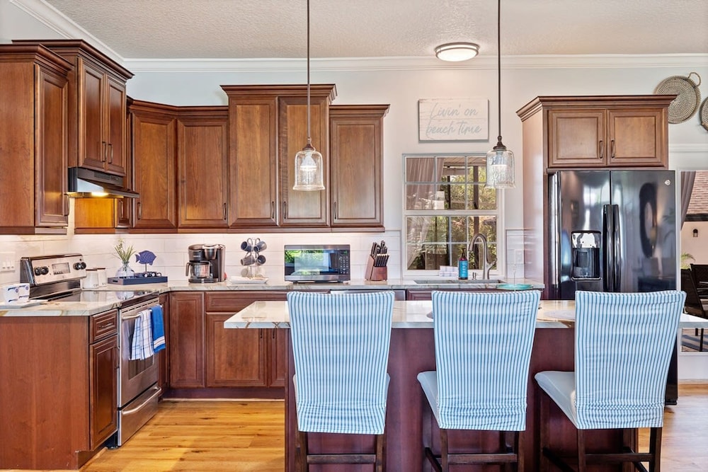 Beach Cottage 3 Bed 2 Bath Heated Pool Free Golf Cart Bring Your Boat RV Private 1AC lot