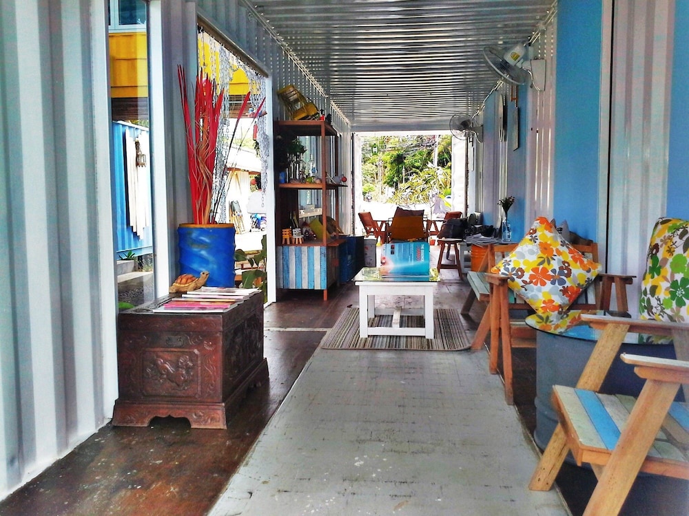 lounge