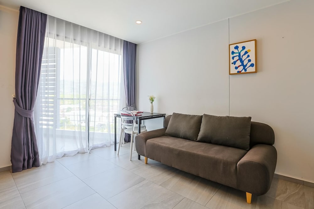 Mountain View 1 Bed Apt T2-723