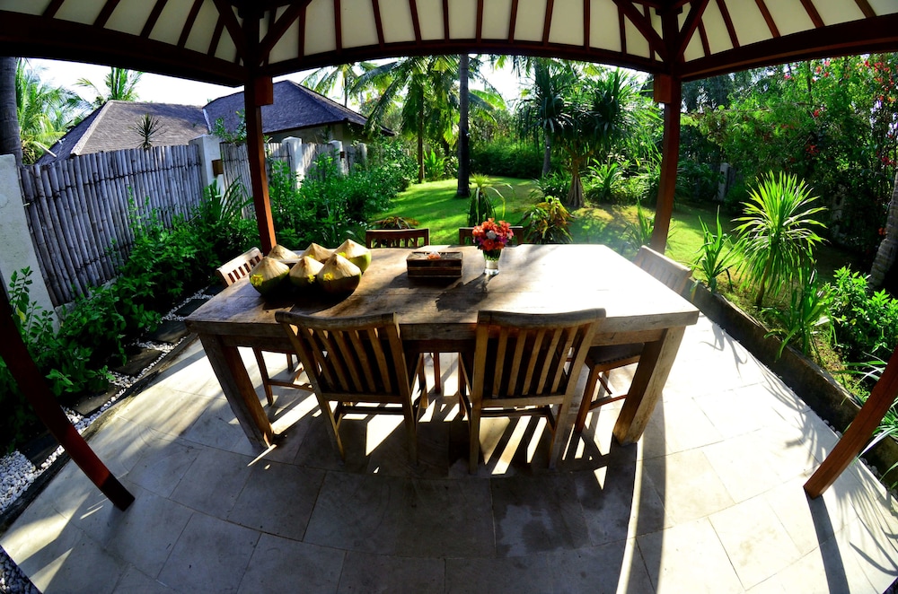 Gili Luxury Villa