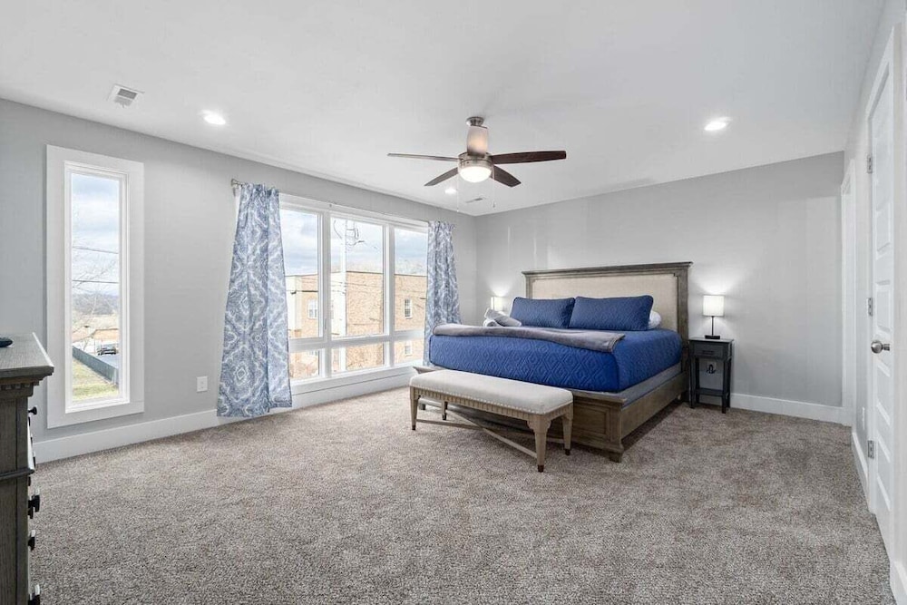 Rebecca's Downtown Luxury Living