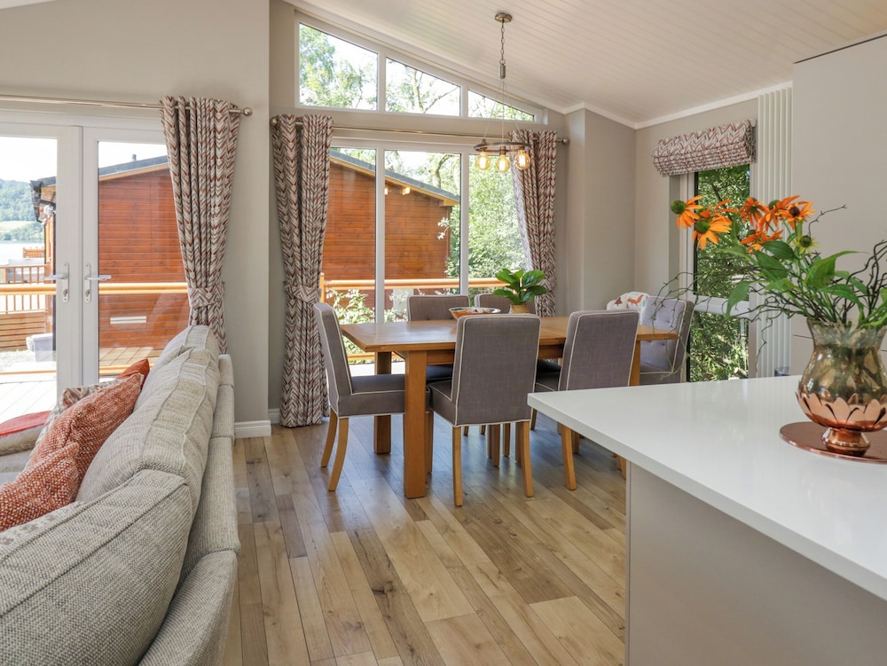 Waterside Lodge