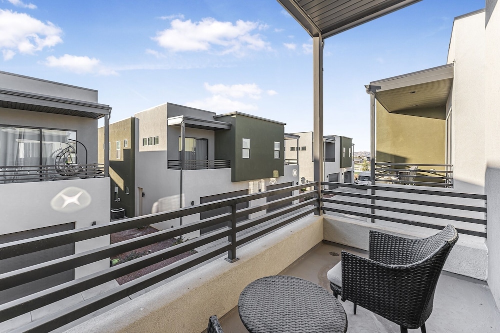 Villa #25 At Bloomington Country Club - Villa Vibes 4 Bedroom Townhouse