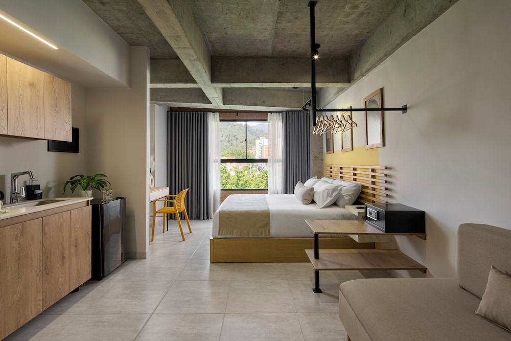 30 Living Suites