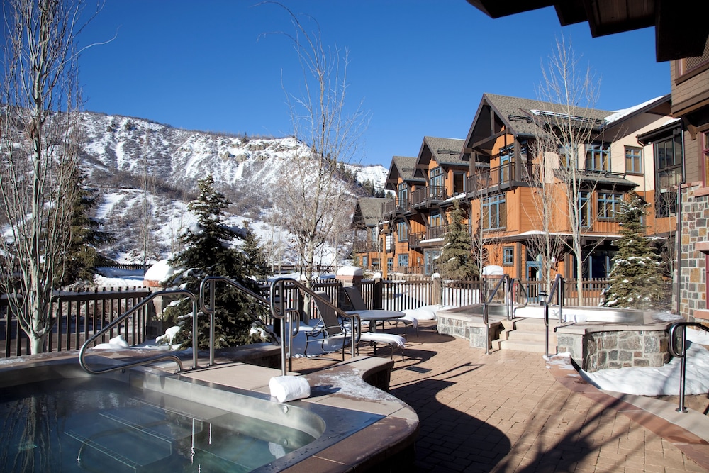 Capitol Peak- CoralTree Residence Collection