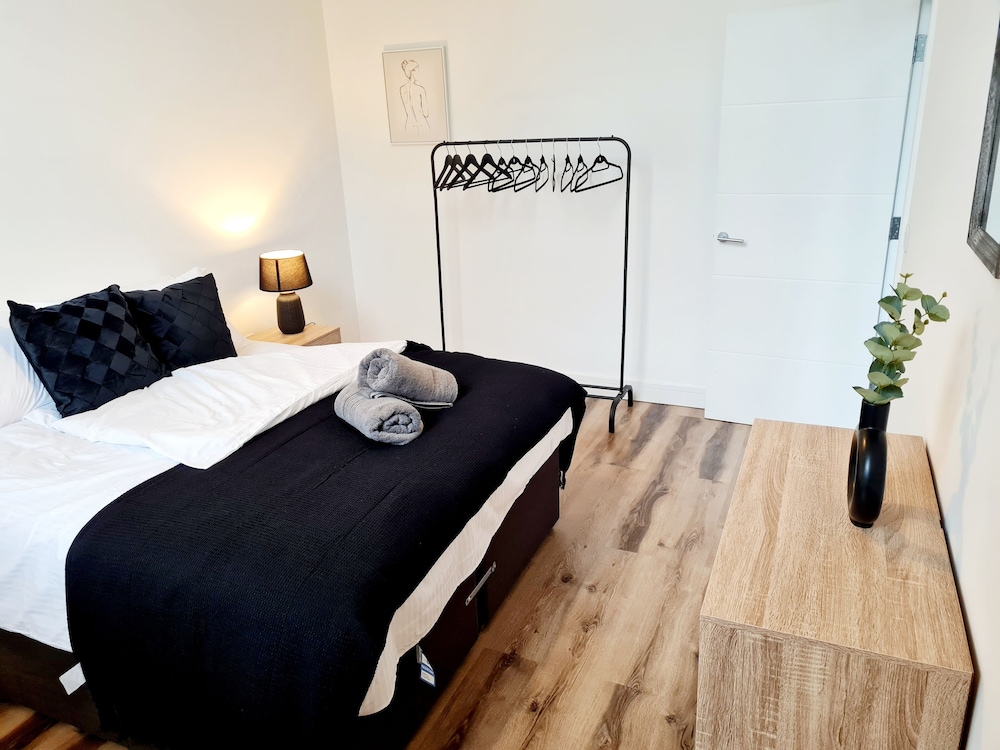 2-bed Apartment, Parking Including, Sleeps 4 view 5