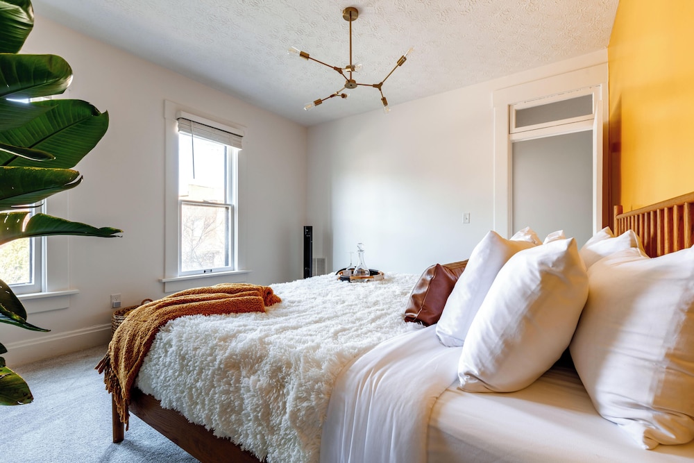 Jungle House Boutique Residences – Downtown Columbus & Short North