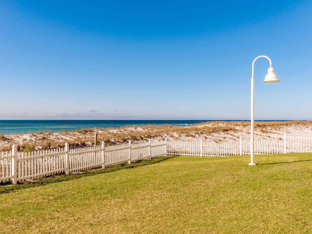 Ocean Breeze East by Southern Vacation Rentals