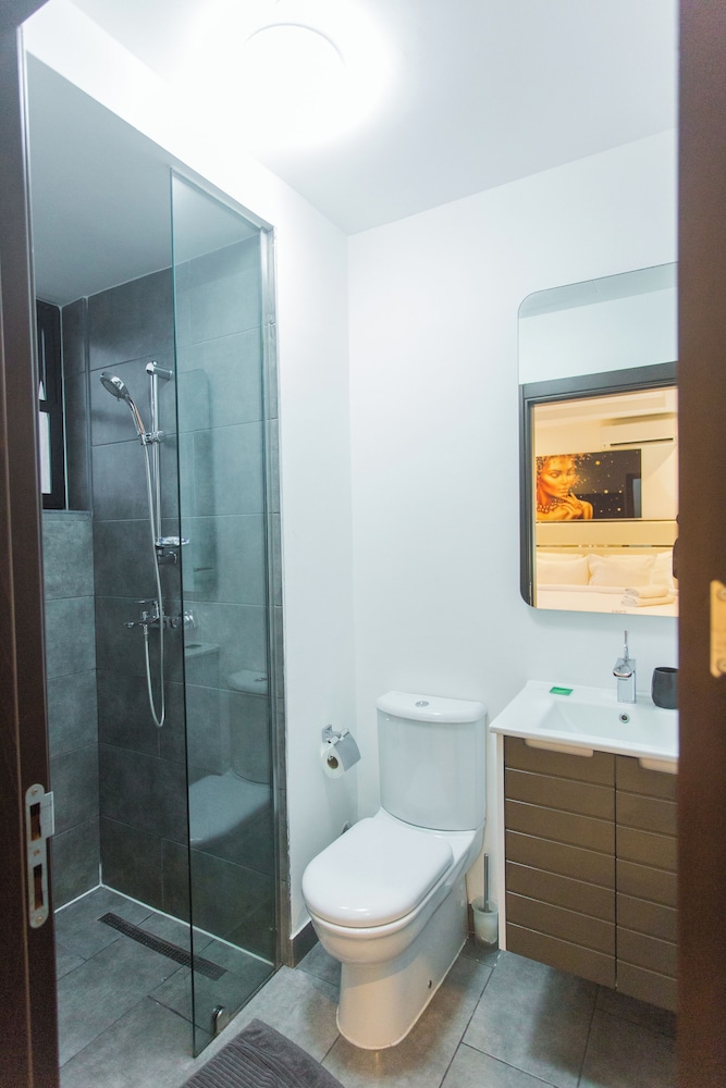 Accra Luxury Apartments at Edge
