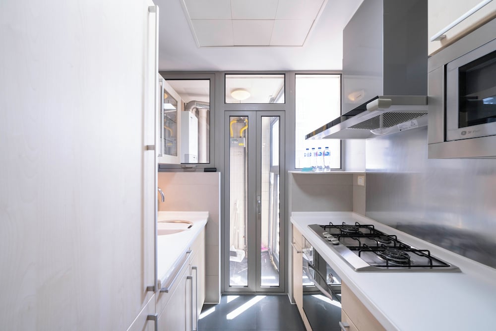 Tyms Comfortable 2BR 1BA Apt Xujiahui