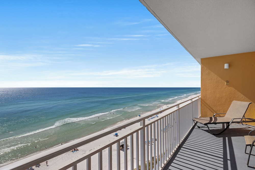 Anchor's Way! Come Visit Our Beautiful 2 BR, 2BA Oceanfront Retreat! Sleeps 6!
