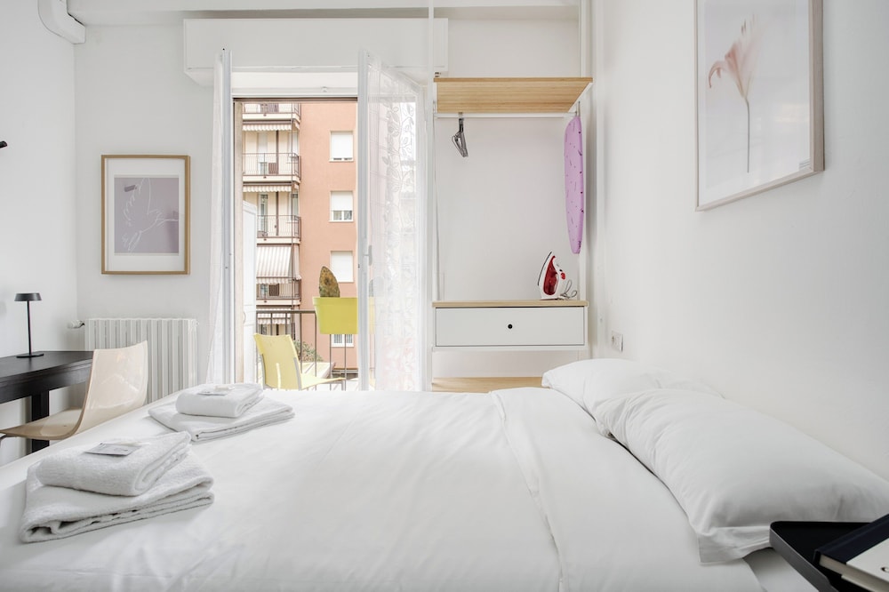 Stylish Studios near Subway
