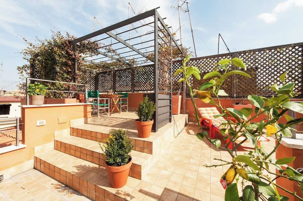 Central Station Terrace Apartment