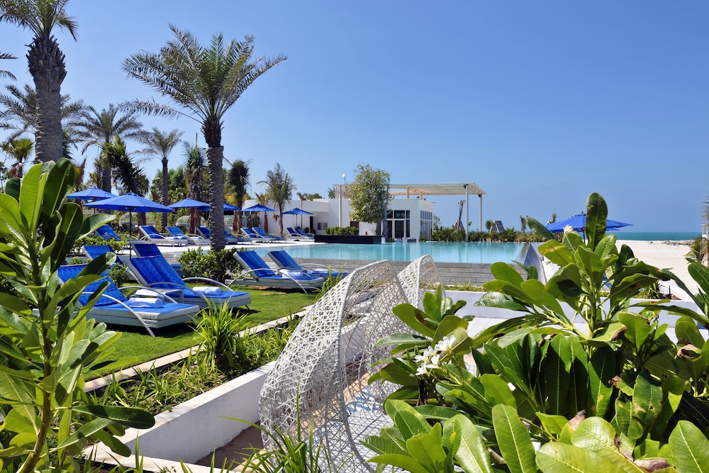 Nurai Island Resort