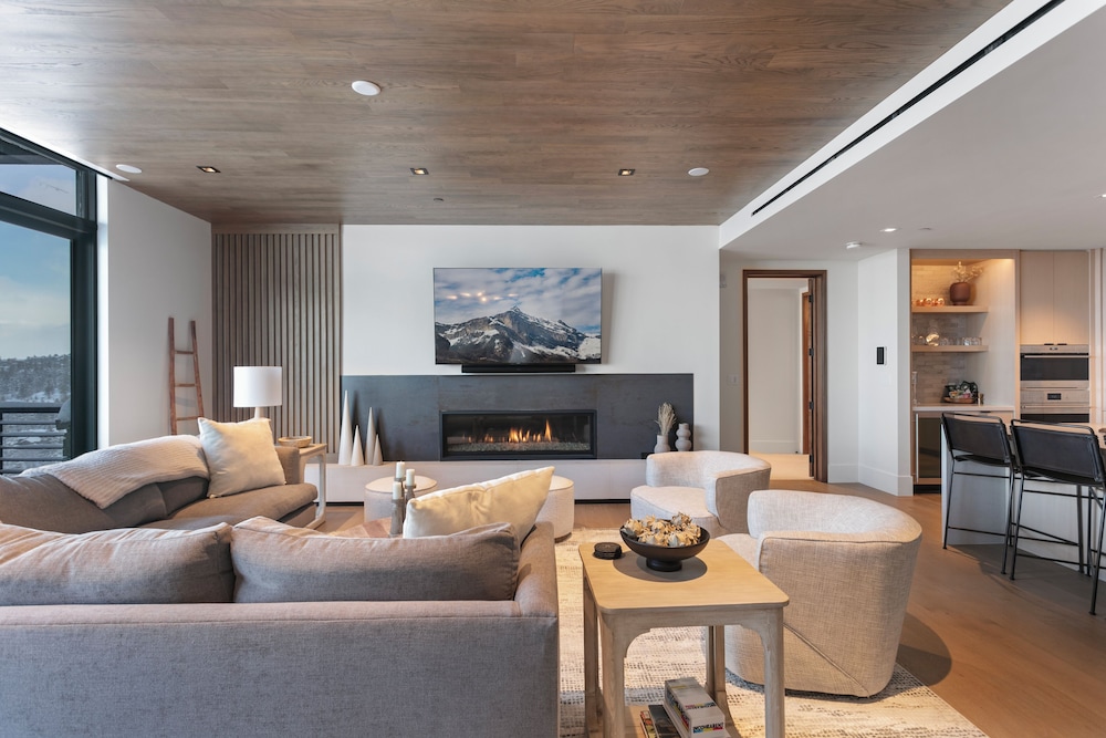 Argent at Deer Valley Resort - Three Bedroom Deluxe #205 3 Condo