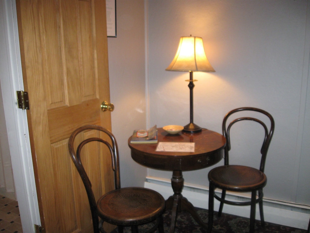 The Forest Queen Hotel - Property Image 12