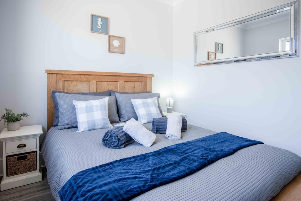 Larkfield - 3 Bedroom Holiday Home - Penally