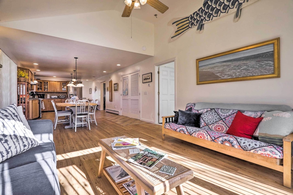 Westerly Vacation Home: Town Beach Access