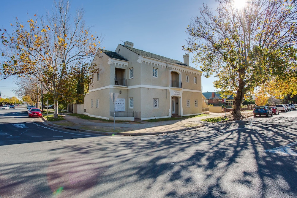 Globe Apartments