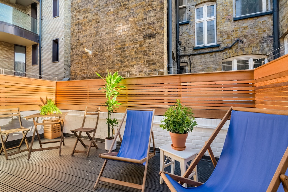 outdoor bbq area