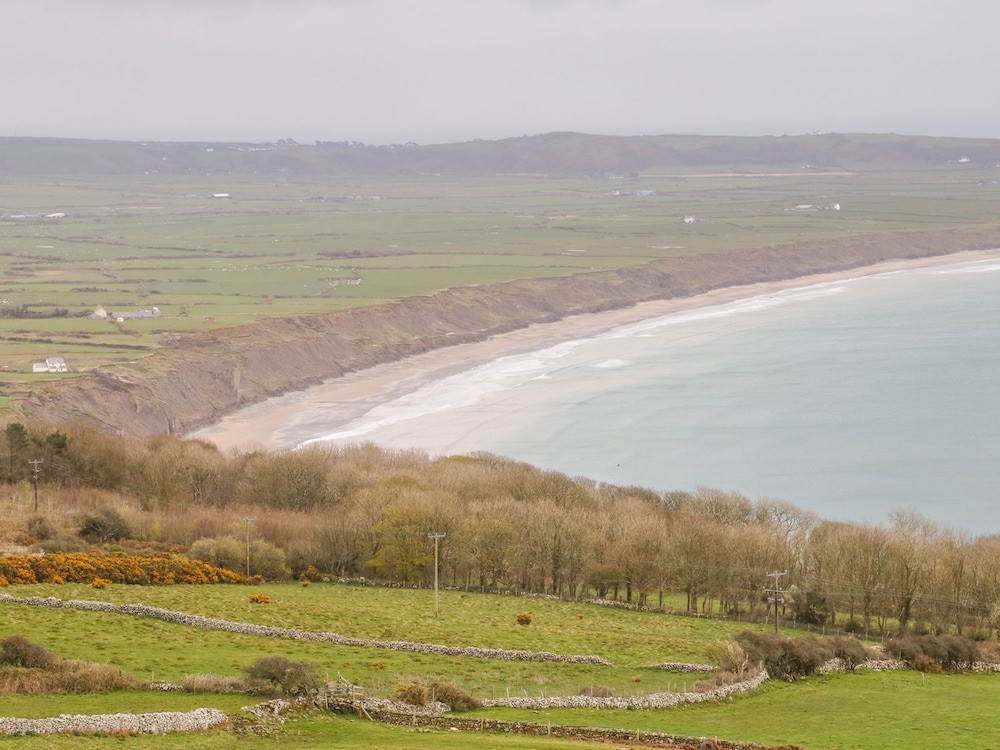 Bwthyn Siop Pencaerau
