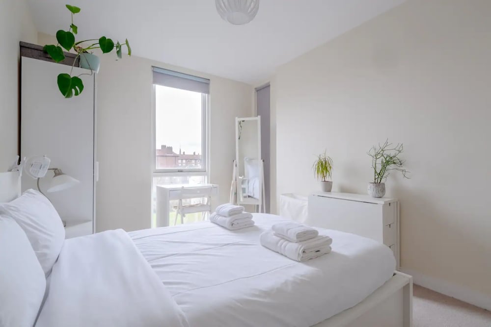 Modern 2 Bedroom Flat in Elephant and Castle