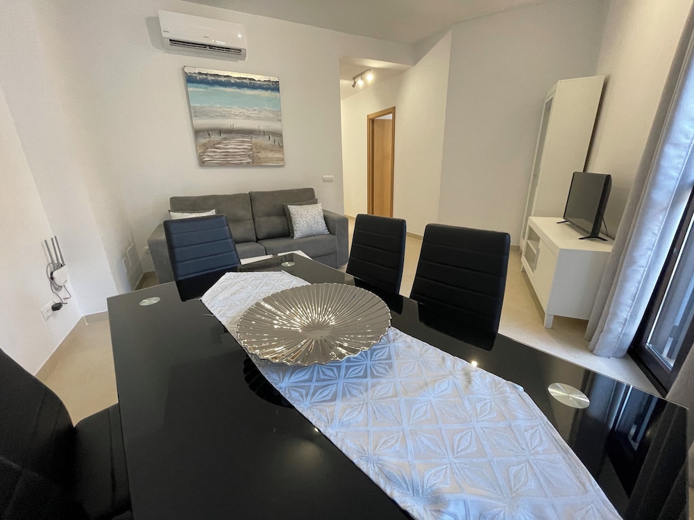 Apartamentos Royal Suites by Croma