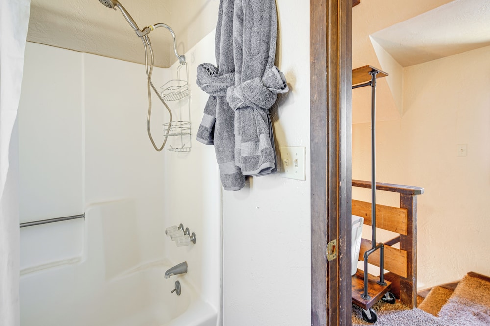 Near Lakes & Skiing: Cozy Sugarloaf Cabin w/ Yard