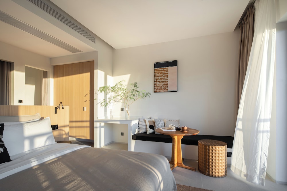 Miyue Shenzhen Tianlu Secret Wild Wizard Holiday Hotel