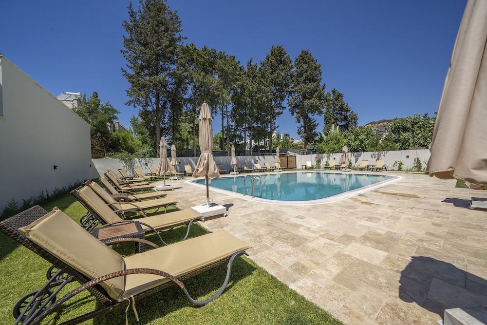 Olive Tree Hotel - Image 7