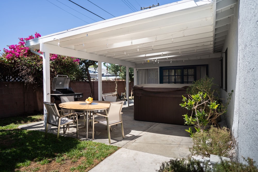 Disneyland Renovated 3BR Fullerton House w Garage Fenced Yard p56