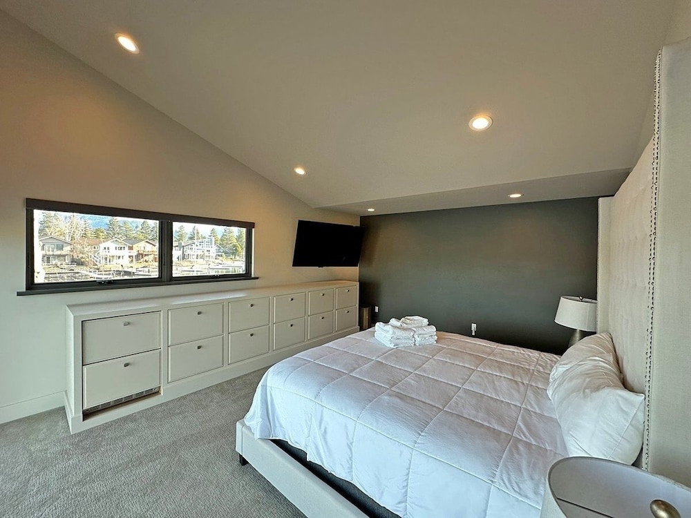 2030 Marconi Way 5 Bedroom Home