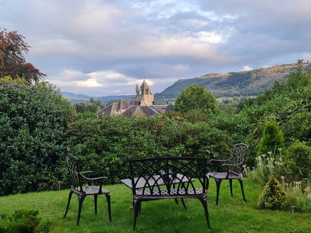 Wellwood Manor Guest House