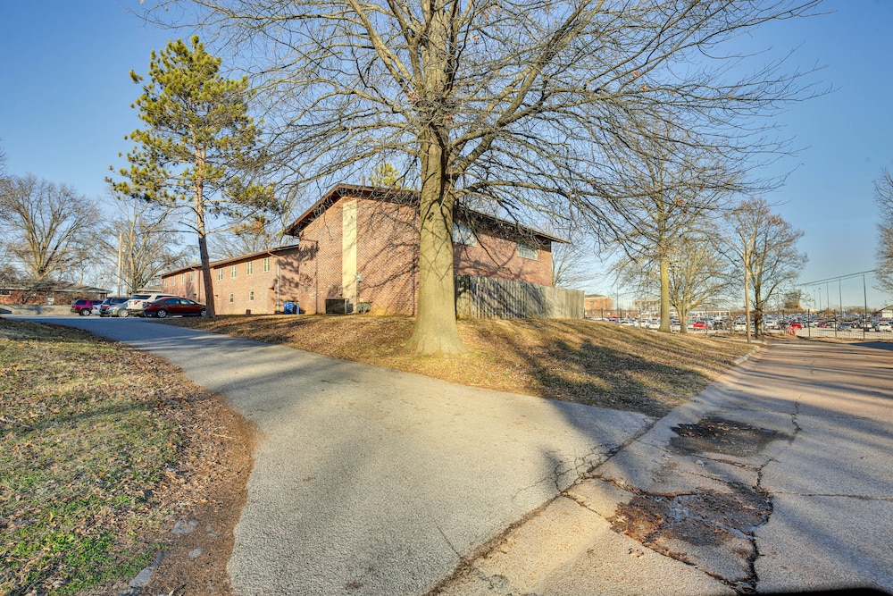 St Ann Townhome < 1 Mi to International Airport! - Property Image 7