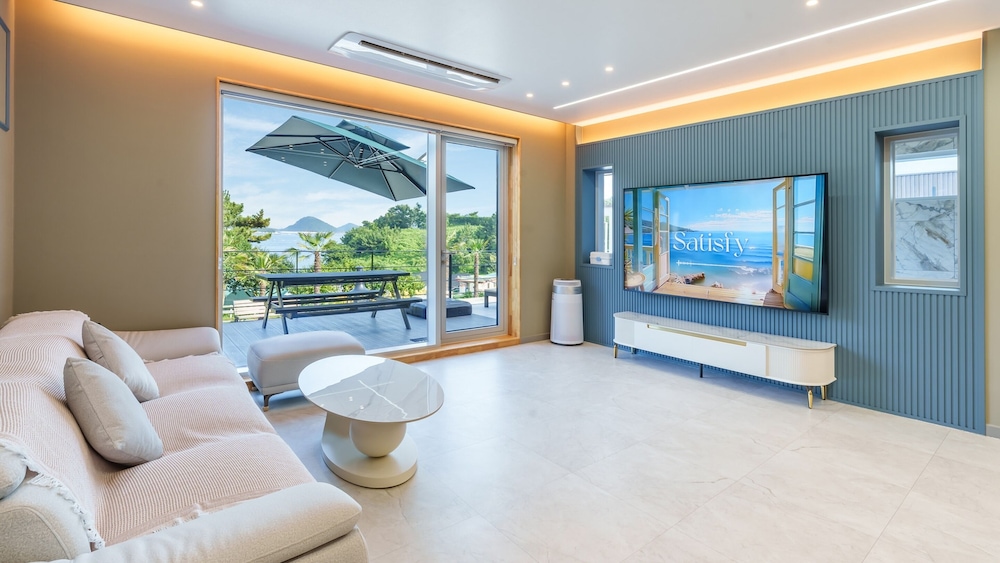 Namhae Orda Pool Villa