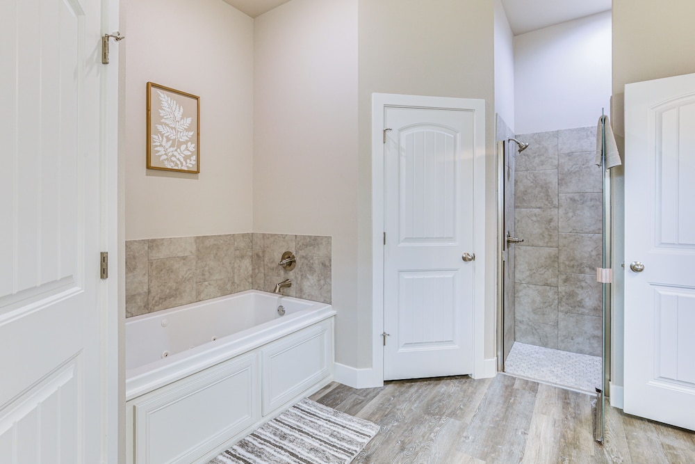 8 Mi to Texas Tech: Spacious Lubbock Home