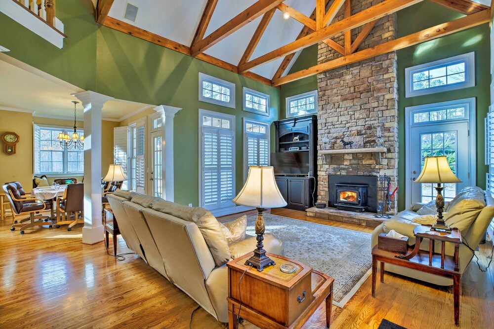 Secluded Acworth Mansion w/ Pool + Game Room!