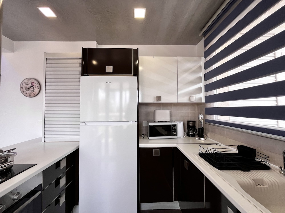 02 LIM - Stay Neo Coast Apartment