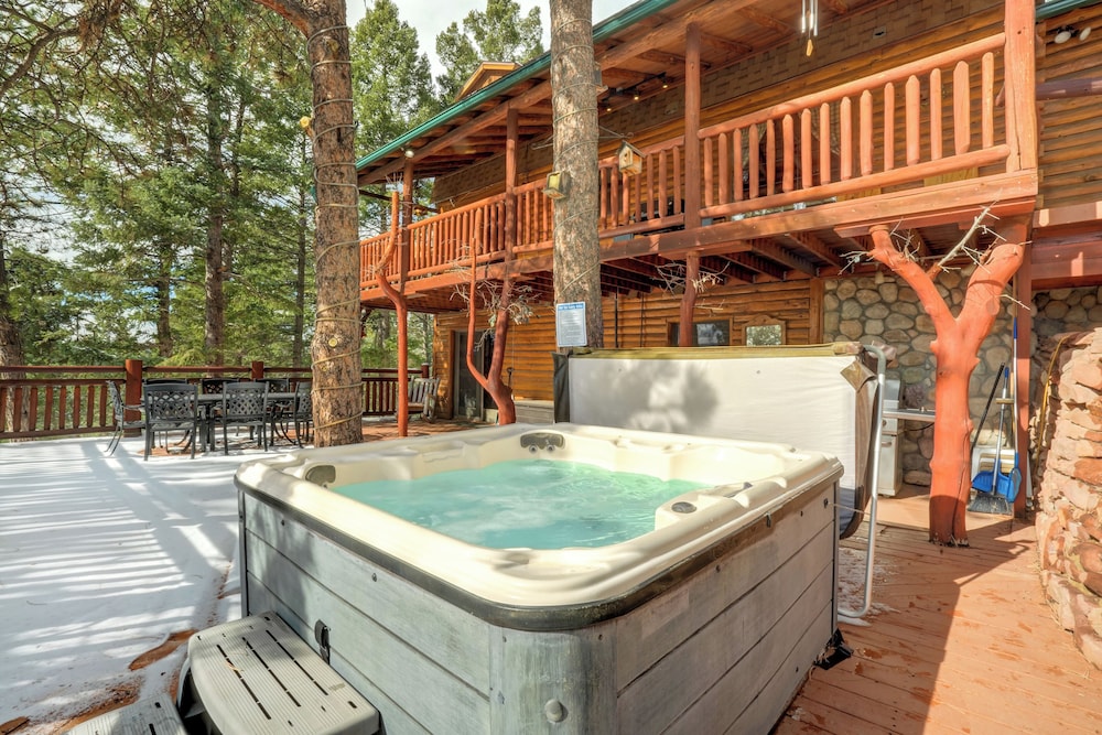 Log Lodge