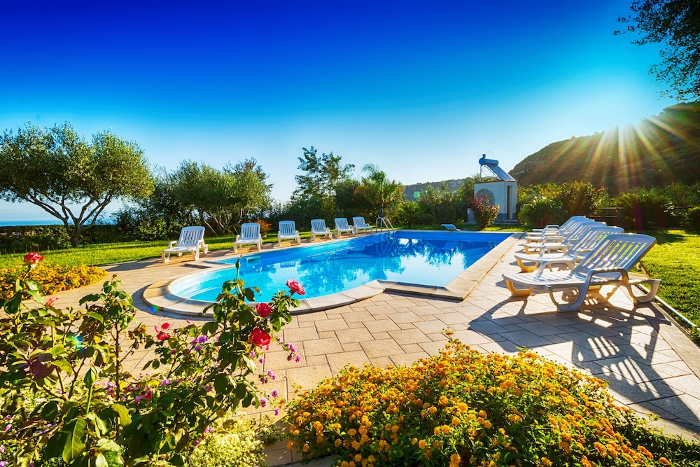 Villa Garden