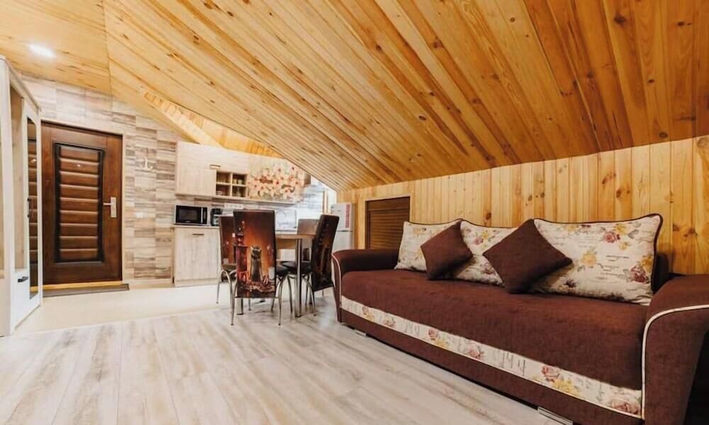 Noua Oasis BNB with parking