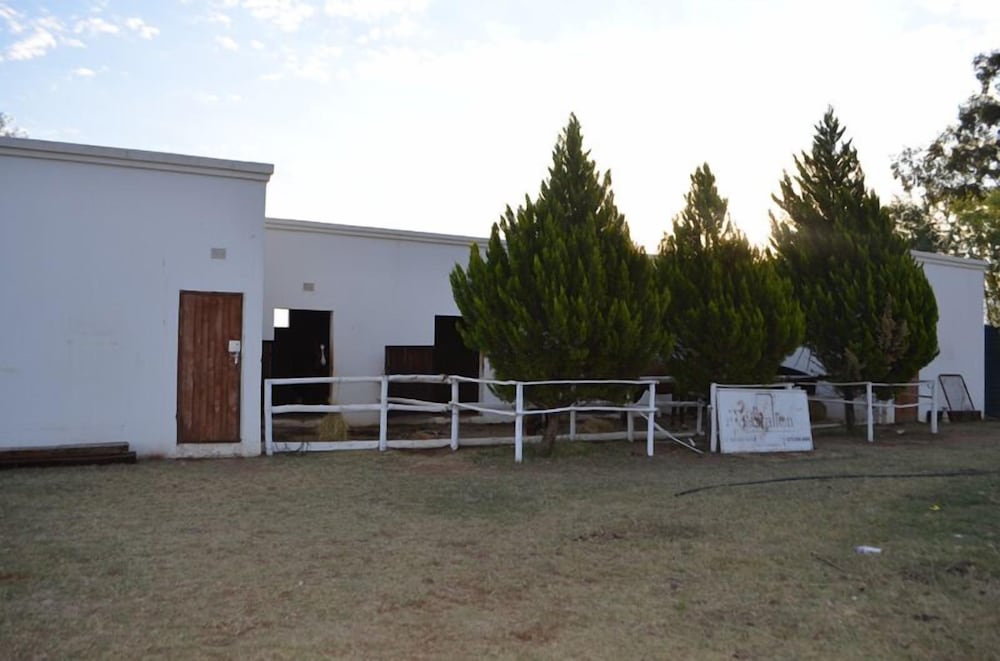 De Stallen Guesthouse