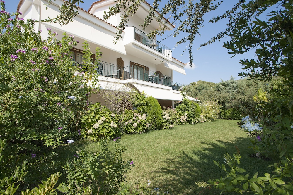 Nina's House view 5