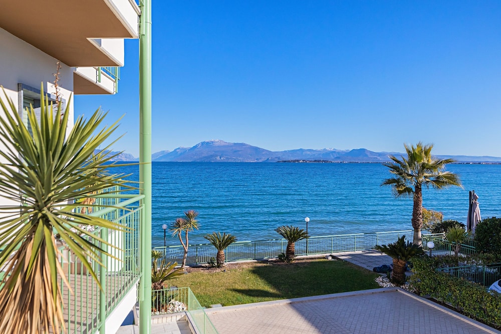Residenza Miralago - 16 Domitilla - Locazione BK