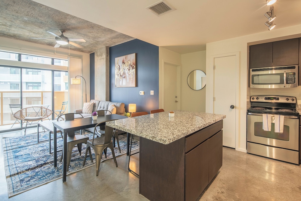 ROVE LIVING/KL - Roosevelt Point
