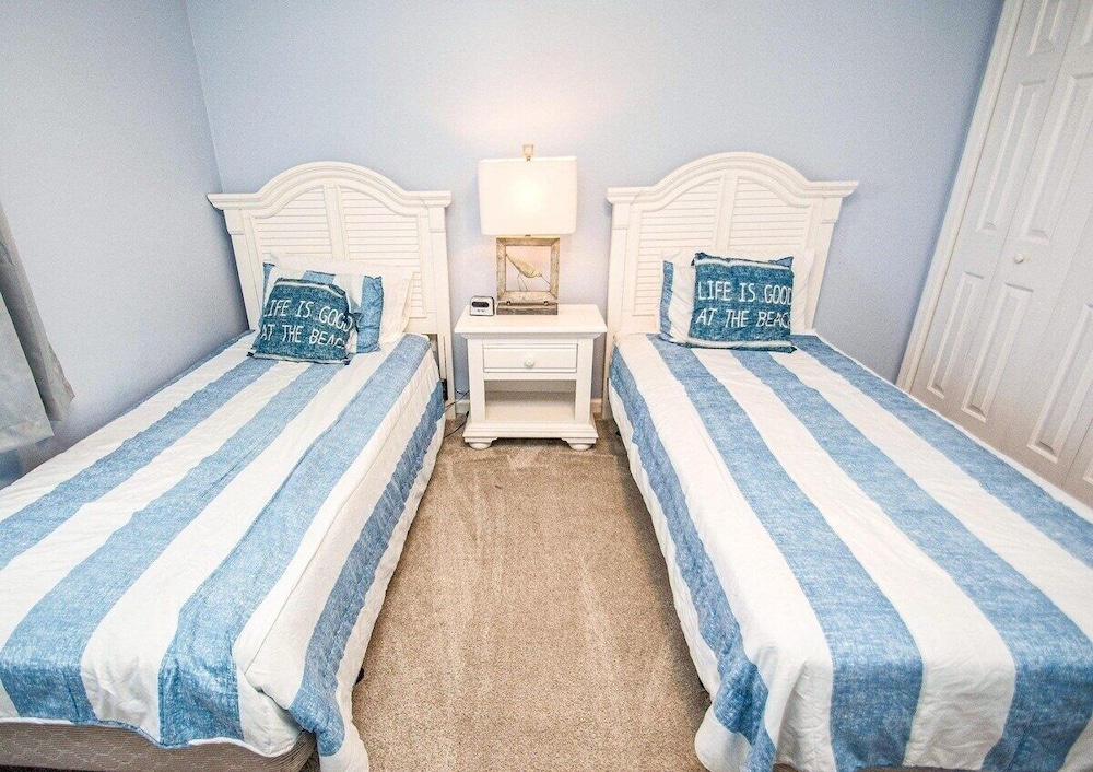 Waterway Village 17h 2 Bedroom Condo
